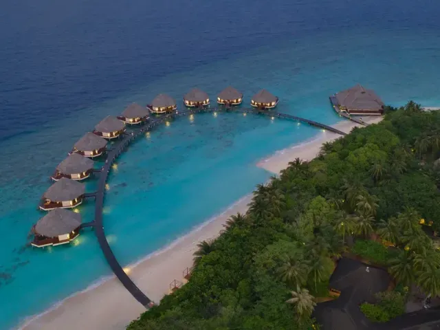 Adaaran Meedhupparu & Prestige Water Villas photo 3