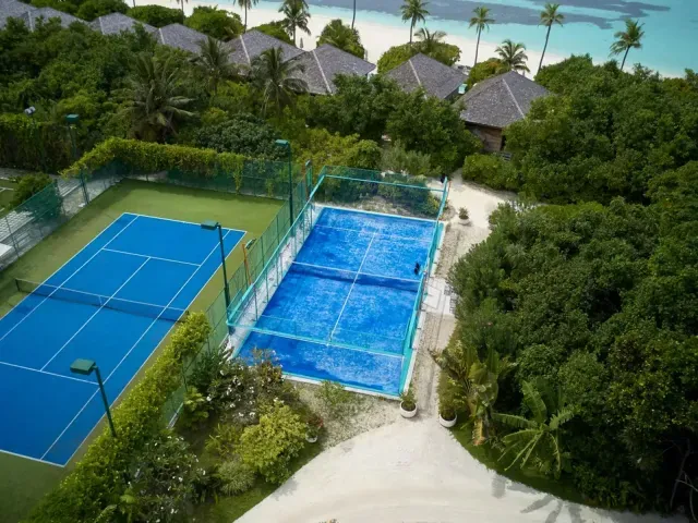 Hurawalhi Island Resort photo 2