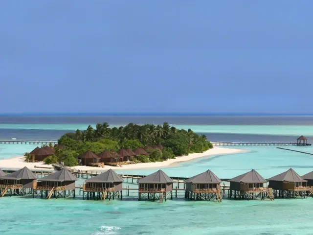 Komandoo Maldives Island Resort photo 2