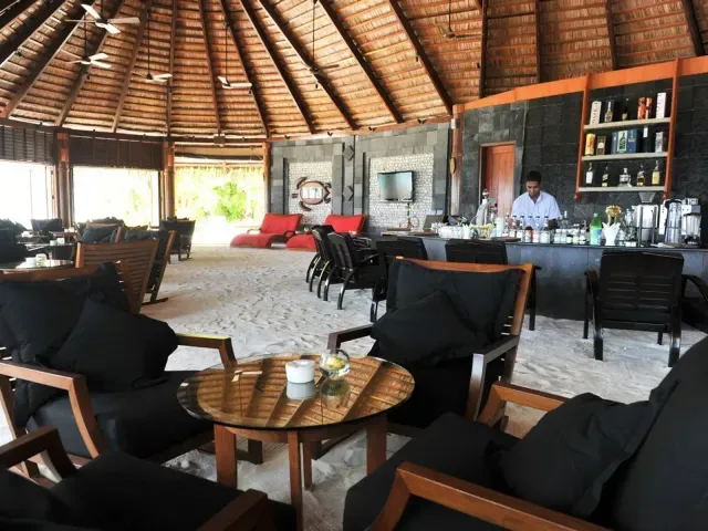 Komandoo Maldives Island Resort photo 3