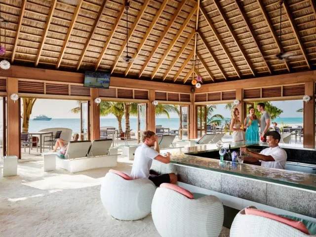 Meeru Island Resort photo 9