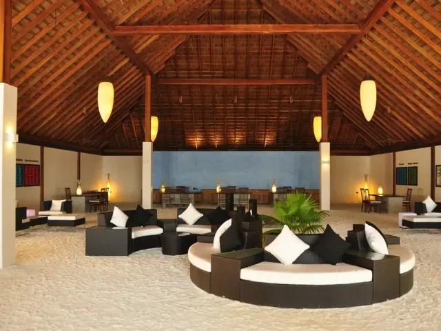 Vilamendhoo Island Resort & Spa photo 7