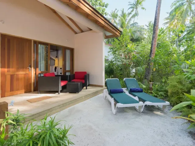 Vilamendhoo Island Resort & Spa photo 8