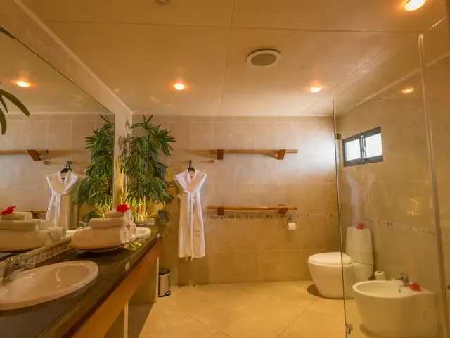 Coco de Mer Hotel & Black Parrot Suites photo 3