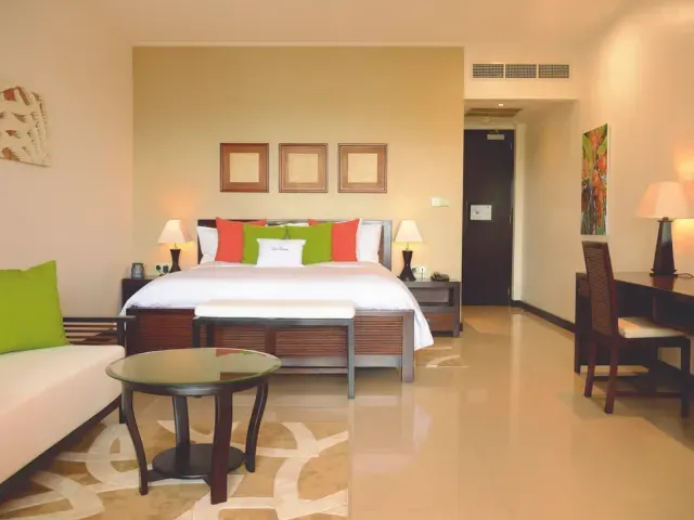 Doubletree by Hilton Seychelles - Allamanda Resort & Spa photo 3